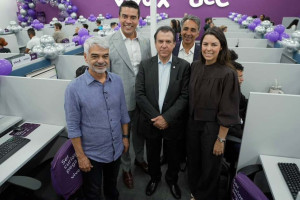 Inaugura&ccedil;&atilde;o de novo call center, em Caruaru