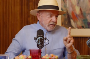 Lula voltou a associar articula&ccedil;&atilde;o de Fl&aacute;vio e Eduardo Bolsonaro aos desafios diplom&aacute;ticos entre EUA e Brasil