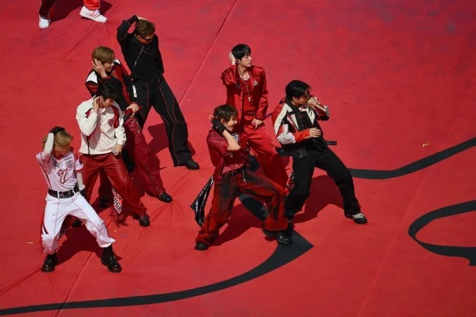 Grupo sul-coreano é considerado um dos maiores sucessos da música atualmente/ANGELA WEISS / AFP