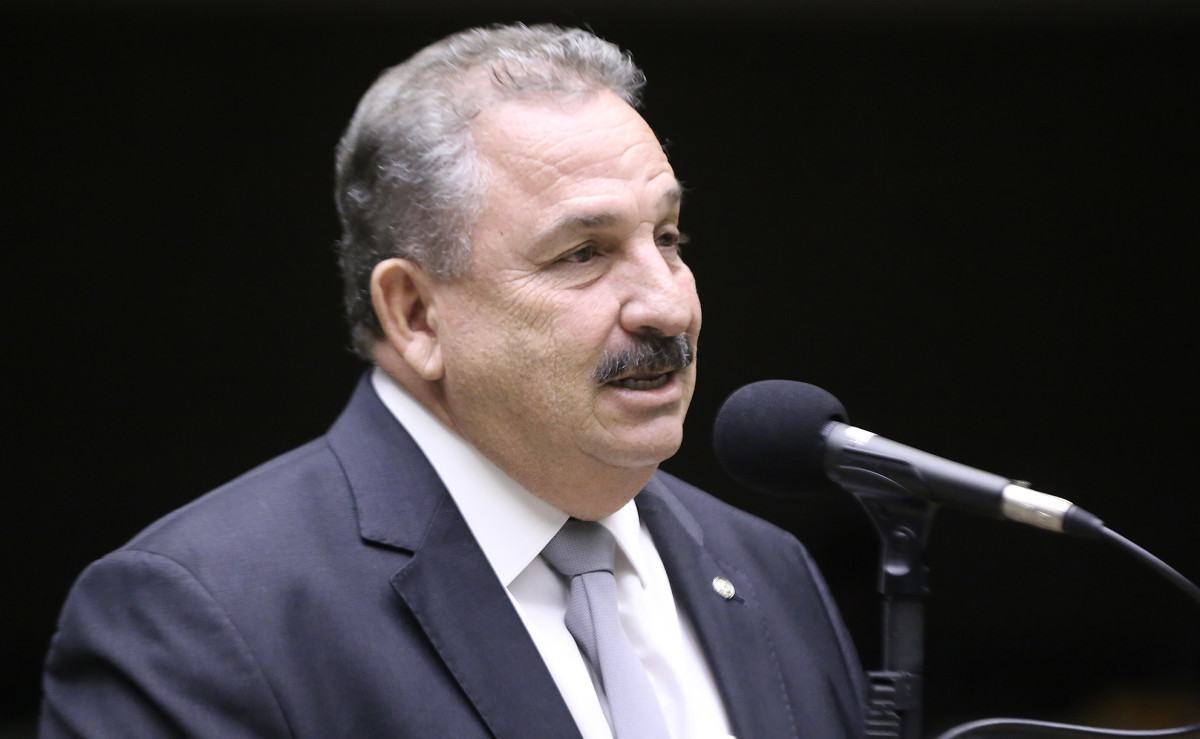 Deputado do PSB fez anúncio através das redes/Foto: Kayo Magalhães/Câmara dos Deputados