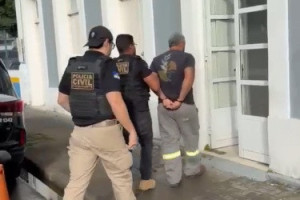 Onze lideran&ccedil;as do tr&aacute;fico s&atilde;o presas em opera&ccedil;&atilde;o da Pol&iacute;cia Civil no Cabo de Santo Agostinho
