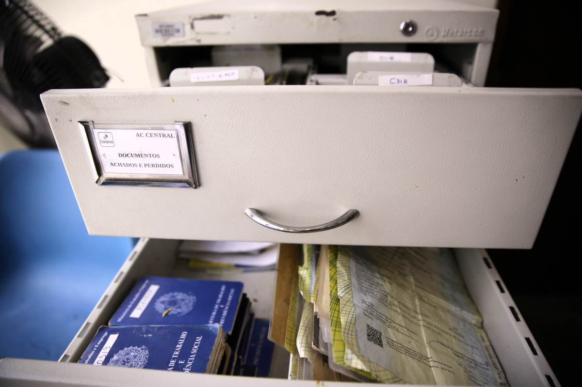 Perda ou roubo de documentos: mais de 32 mil ocorrências foram registradas em Pernambuco no primeiro semestre (Foto: Mauricio Ferry/DP Foto)