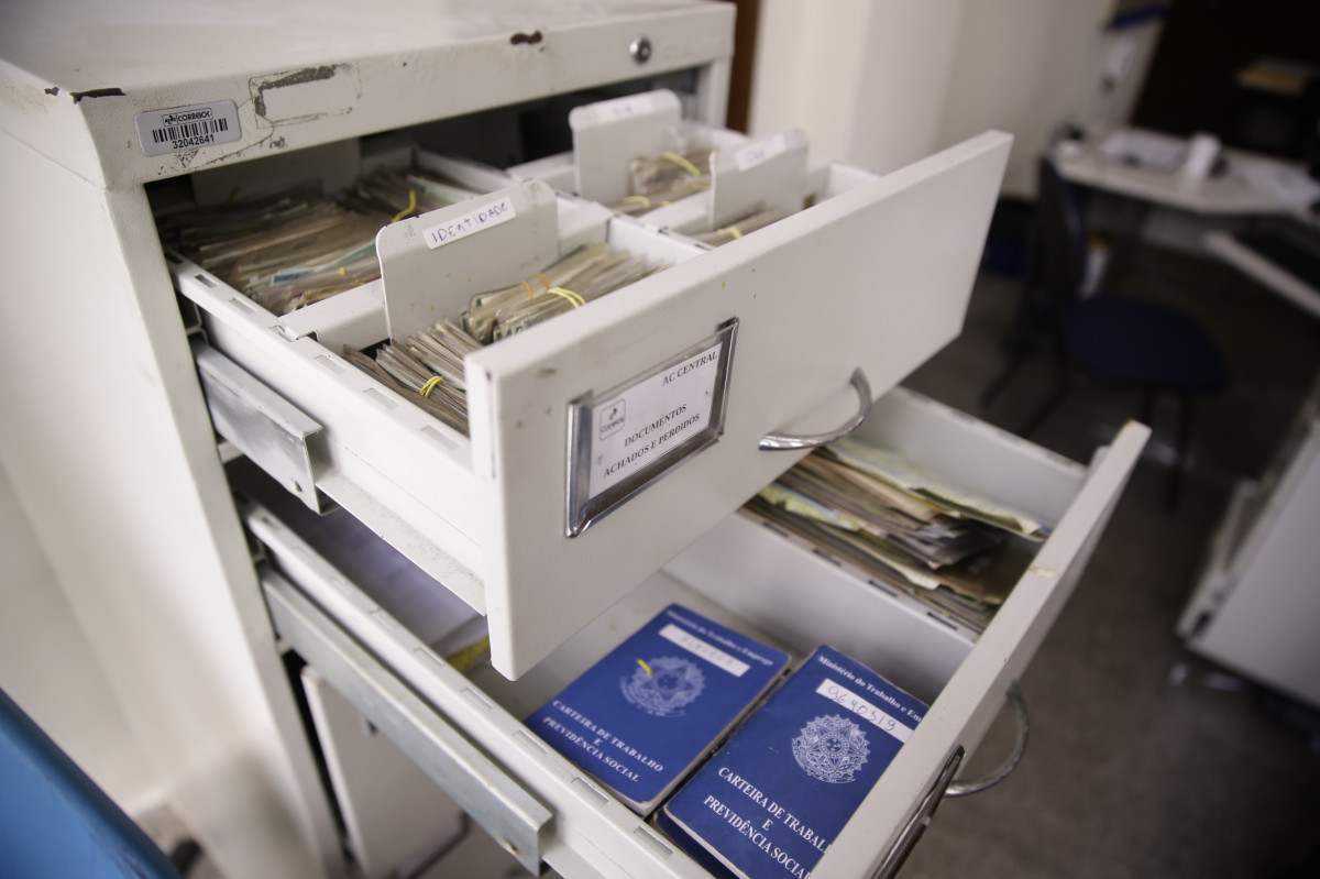 Perda ou roubo de documentos: mais de 32 mil ocorrências foram registradas em Pernambuco no primeiro semestre
/Foto: Mauricio Ferry/DP Foto