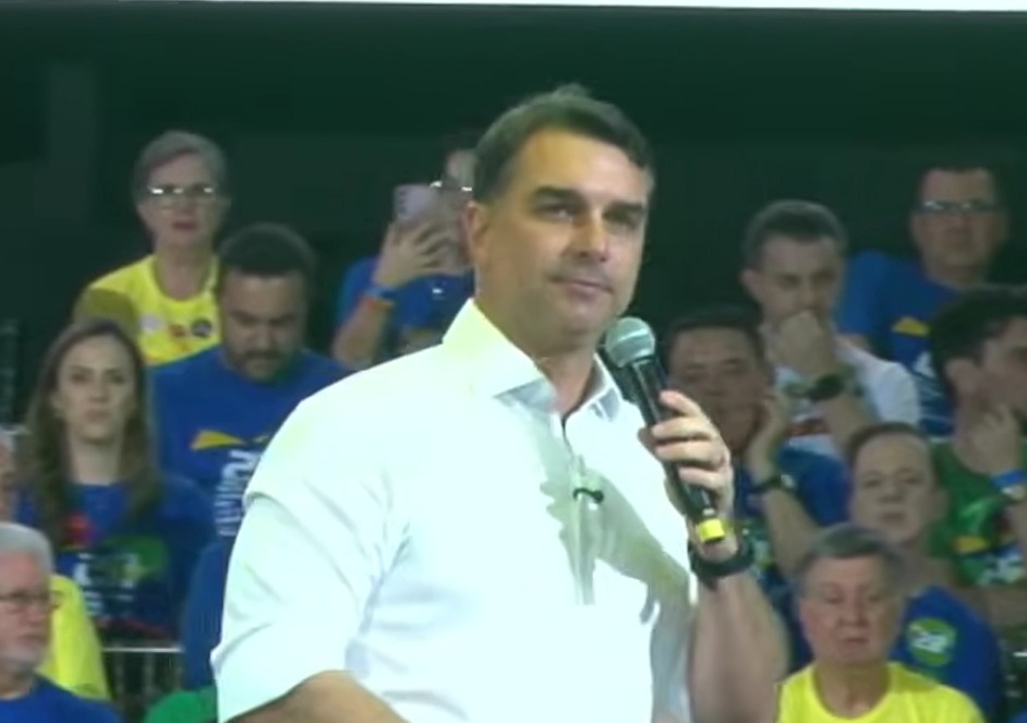 Flávio Bolsonaro na convenção estadual do PL em Santa Catarina./Foto: Reprodução/YouTube