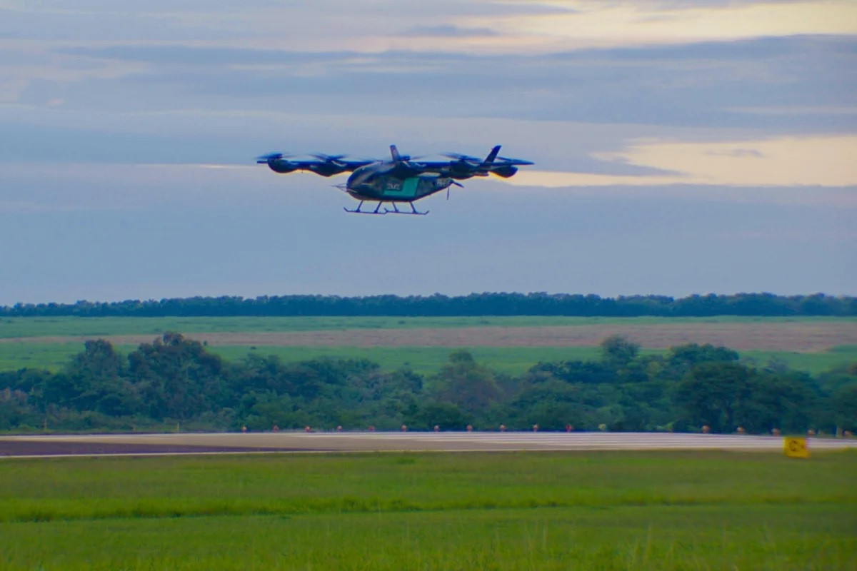Teste do carro voador da Eve ocorreu nos Estados Unidos/Divulgação/EveAirMobility