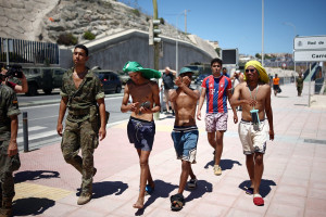 Grupo de imigrantes marroquinos