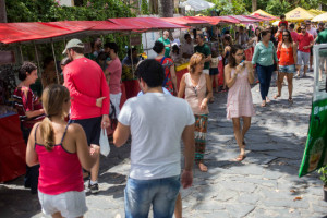 Em Recife foi registrada uma leve acelera&ccedil;&atilde;o, com a taxa variando de -0,36% para -0,35%