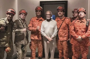 Gilbeto Gil com o Corpo de Bombeiros
