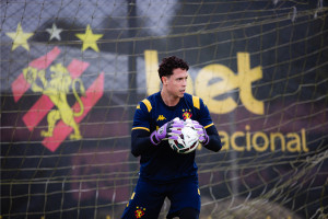 Brenno, novo goleiro do Sport 