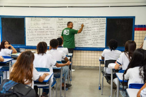 Pernambuco segue entre as tr&ecirc;s melhores notas do Brasil no Ideb do ensino m&eacute;dio
