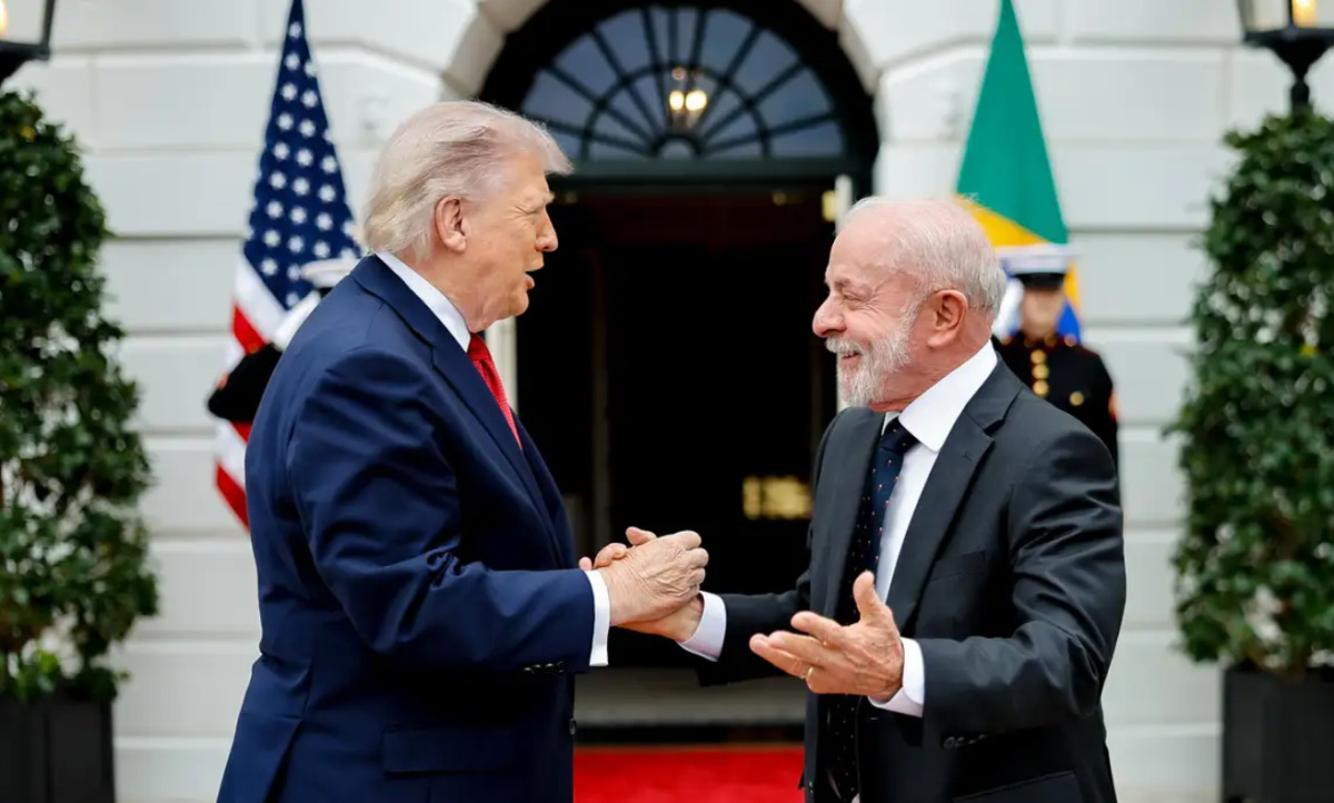 Também caiu entre o eleitorado a percepção de que Lula é quem melhor defende os interesses do Brasil. Em julho, eram 51%. Hoje, são 46%/Ricardo Stuckert/PR)