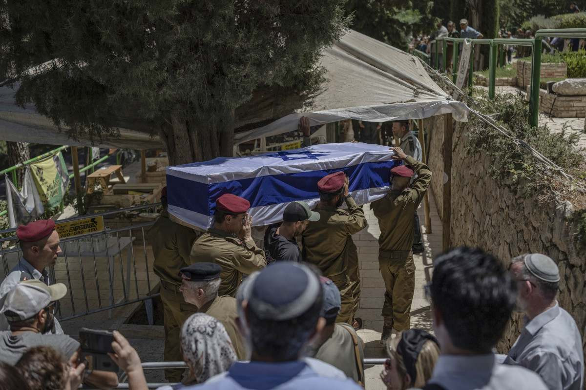 Israel relatou suas primeiras baixas militares no sul do Líbano em mais de um mês, após realizar novos ataques/ AFP
