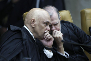 Ministros avaliam, de forma reservada, que n&atilde;o h&aacute; perspectiva de Moraes reconsiderar a medida