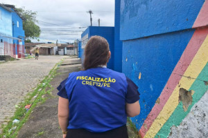 Dez falsos profissionais de educa&ccedil;&atilde;o f&iacute;sica s&atilde;o autuados em escolas de Pernambuco
