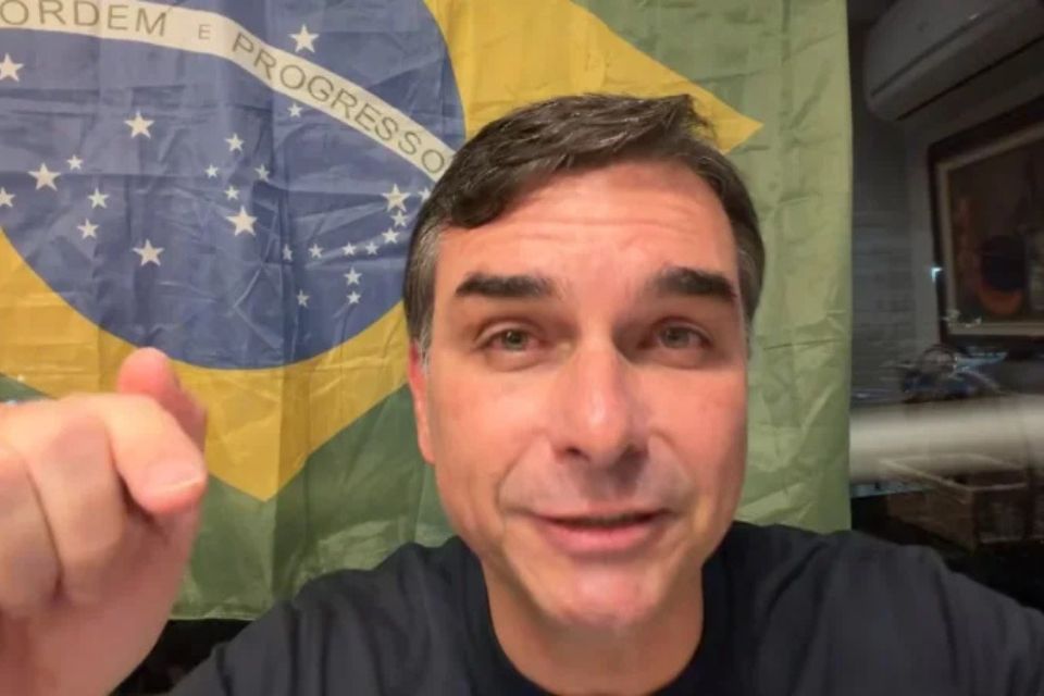 Reprodução/YouTube/Flavio Bolsonaro
