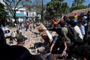 V&iacute;timas do terremoto na Col&ocirc;mbia