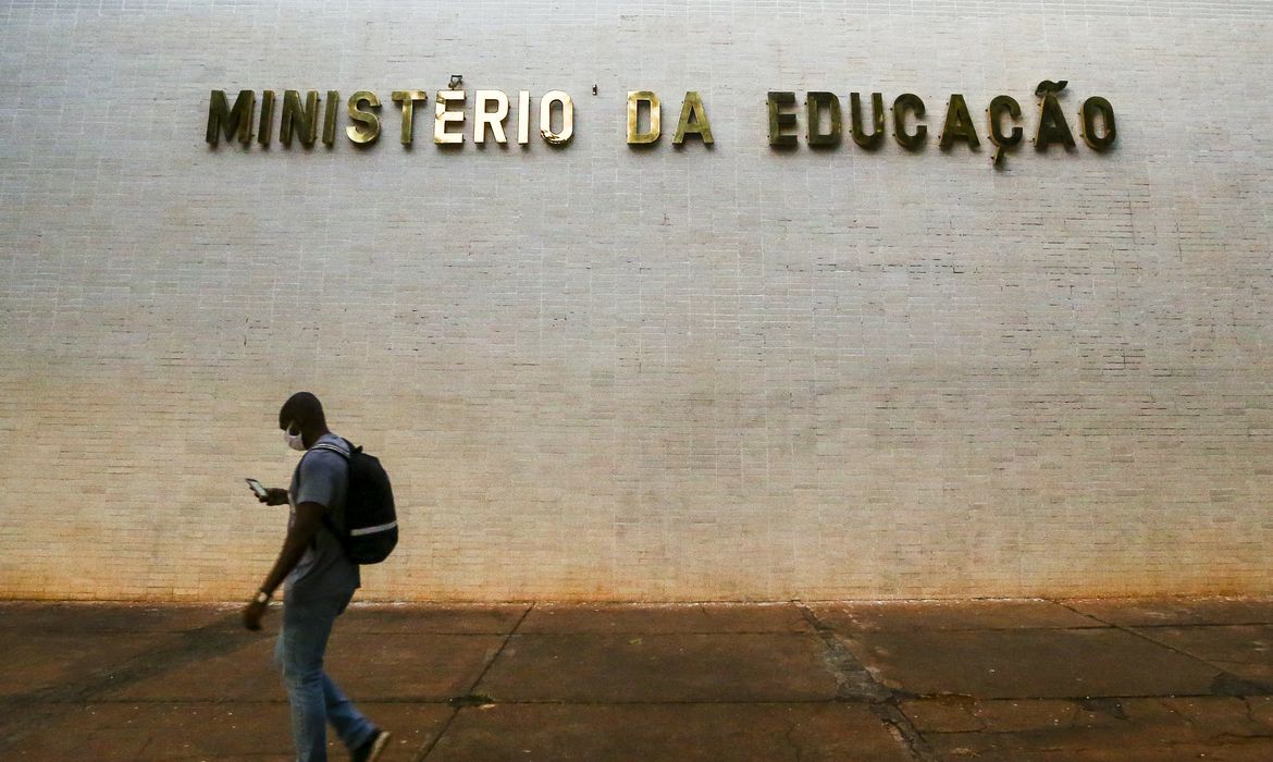 Diferentemente de outros processos eletivos, para a Bolsa Permanência Prouni não há uma única plataforma padronizada para a inscrição inicial/Marcelo Camargo/Agência Brasil