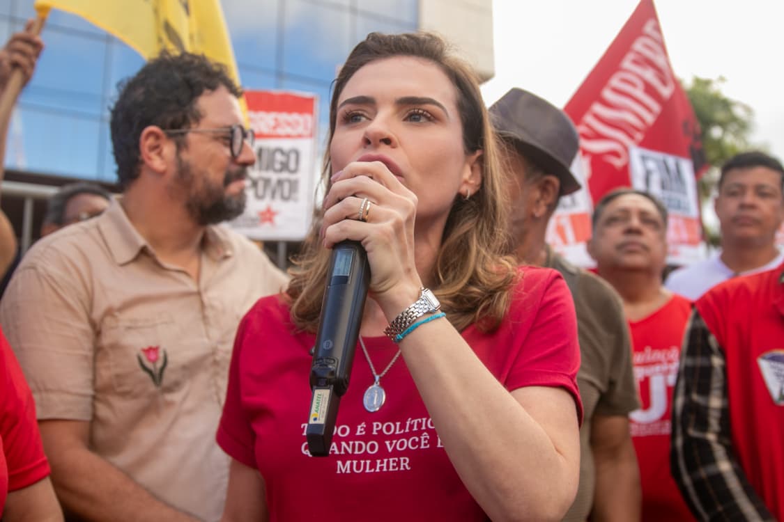 Marília Arraes em ato contra a escala 6x1 no Recife /Foto: Weslly Gomes/DP Foto