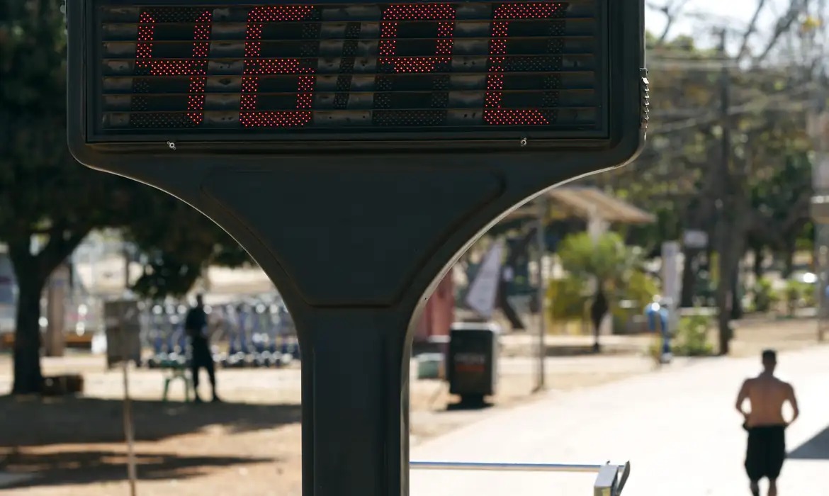 Termômetro registra ondas de calor/Bruno Peres/Agência Brasil