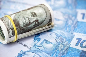 Na ter&ccedil;a-feira (11), o d&oacute;lar &agrave; vista fechou em alta de 0,98%, cotado a R$ 5,1608. Foi o maior valor de fechamento desde 7 de julho