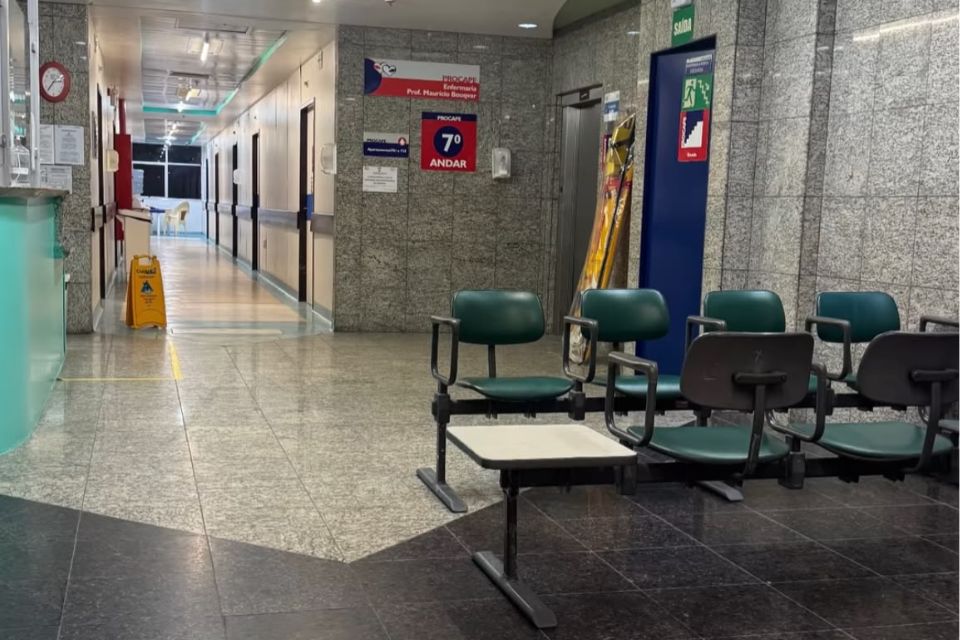 Criança picada por escorpião foi transferida para o Procape /Foto: Reprodução/Instagram