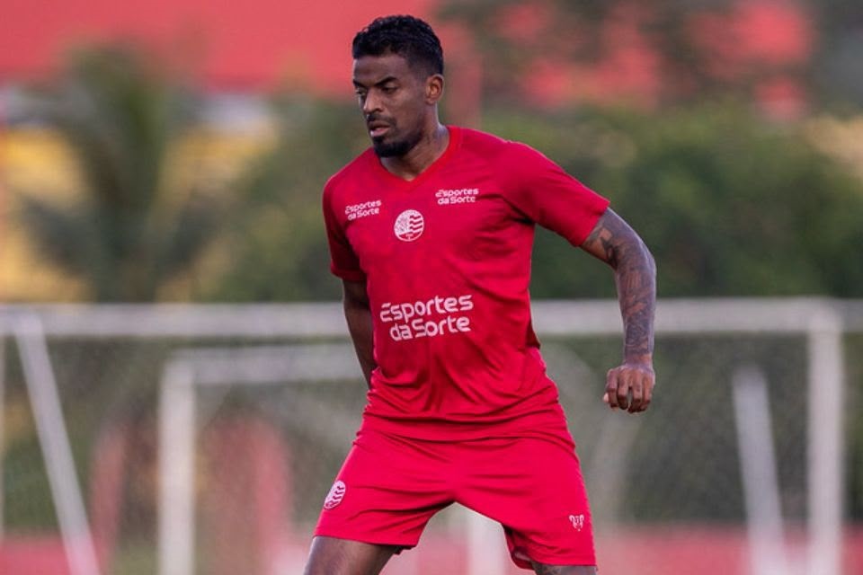 Léo Índio, defensor do Náutico/Rafael Vieira/CNC