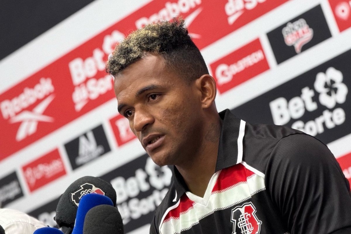 Alex Sandro, novo atacante do Santa Cruz /Reprodução/SCFC