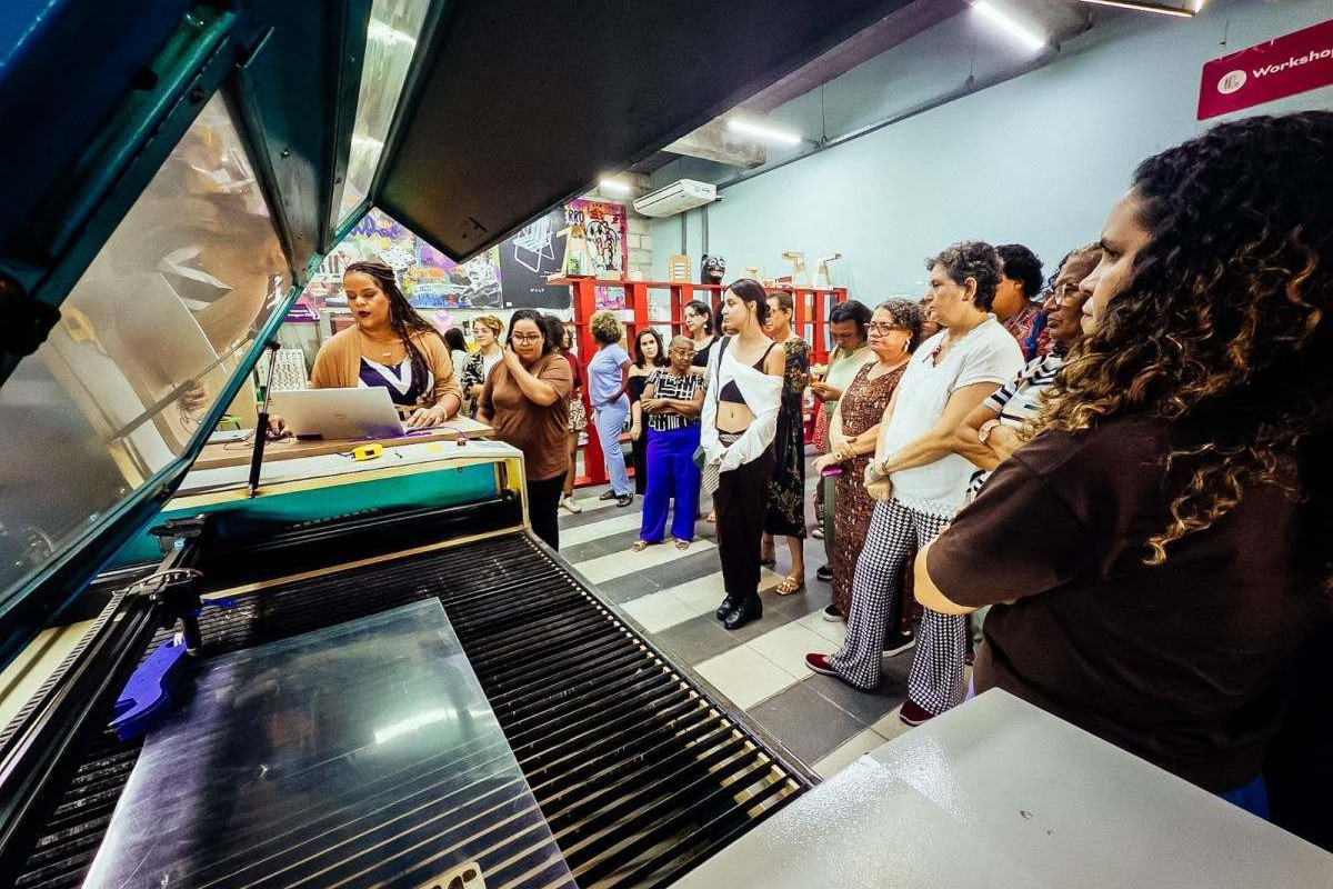 Instituto Fab Lab Rec abre 100 vagas gratuitas voltadas a formação de mulheres interessadas em moda, tecnologia, economia circular e empreendedorismo/Foto: Divulgação