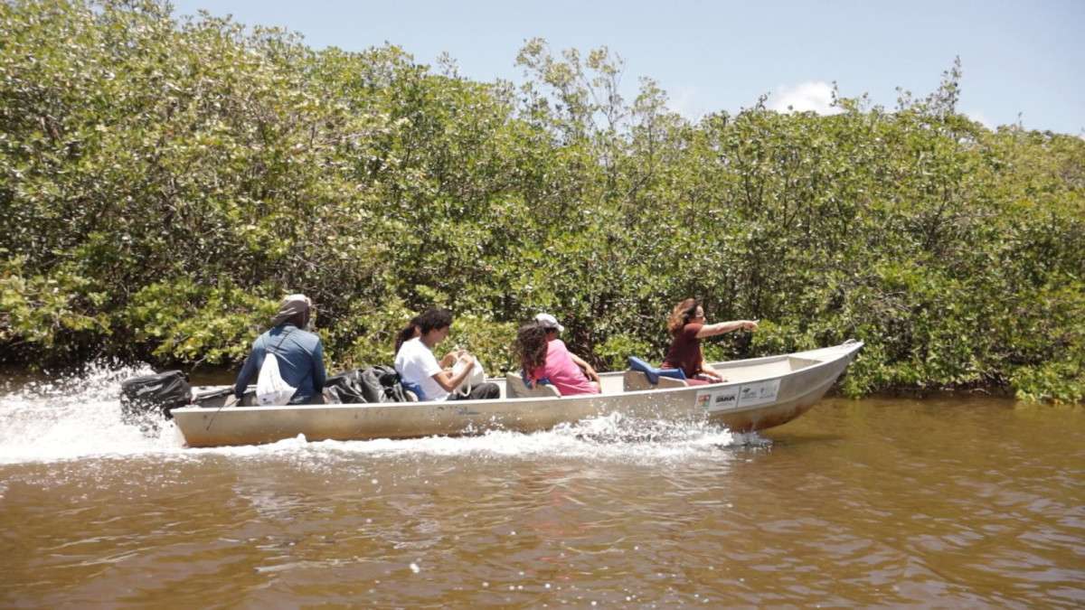 Em Tamandaré, projeto sobre petróleo e pesca artesanal debate racismo e injustiça ambiental em comunidades do Nordeste/Foto: Arquivo do projeto da Pesca de integrantes de Comunicação do Caranguejo Uçá