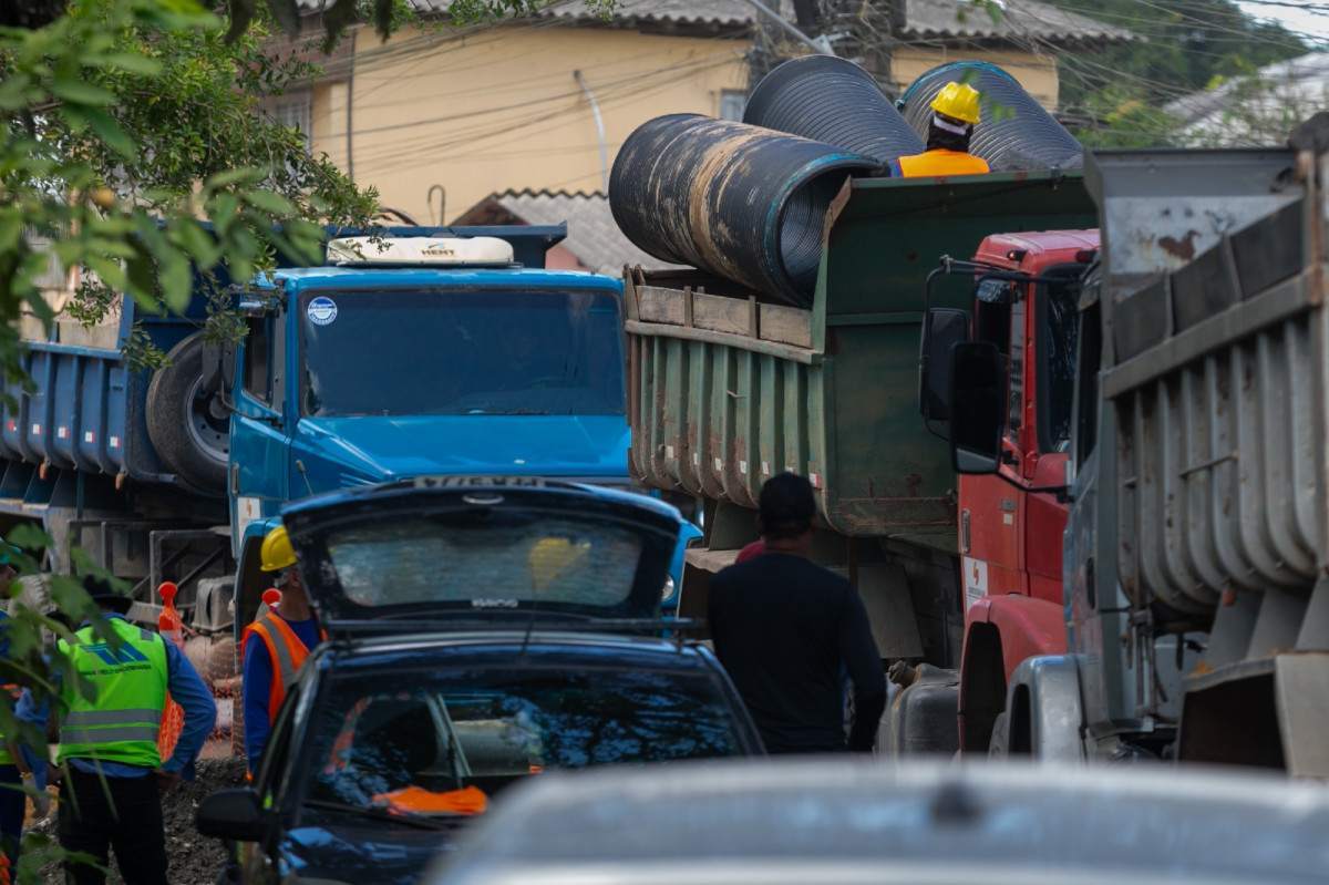 Obras de recuperação da PE-027 deixam trânsito lento na Estrada de Aldeia
 (Rafael Vieira/DP Fotos)