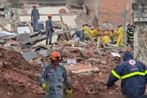 Quatro pessoas ficaram feridas no desabamento