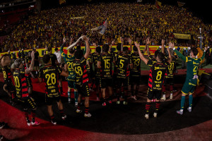 Jogadores do Sport comemoram vit&oacute;ria na Ilha