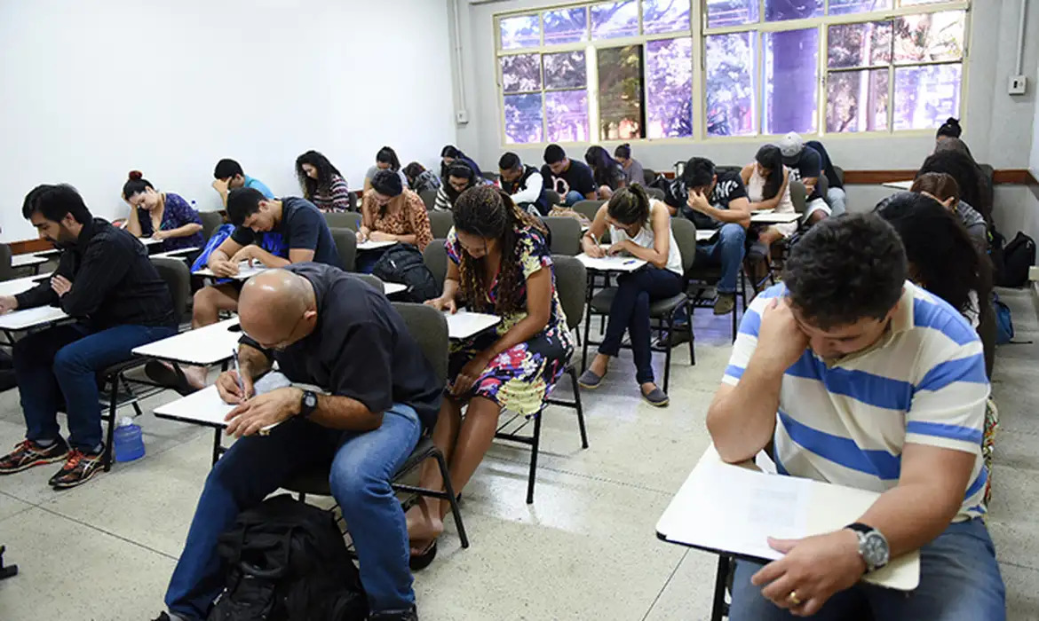 Alunos fazem a prova do Encceja, 2025/DIVULGAÇÃO/ MEC