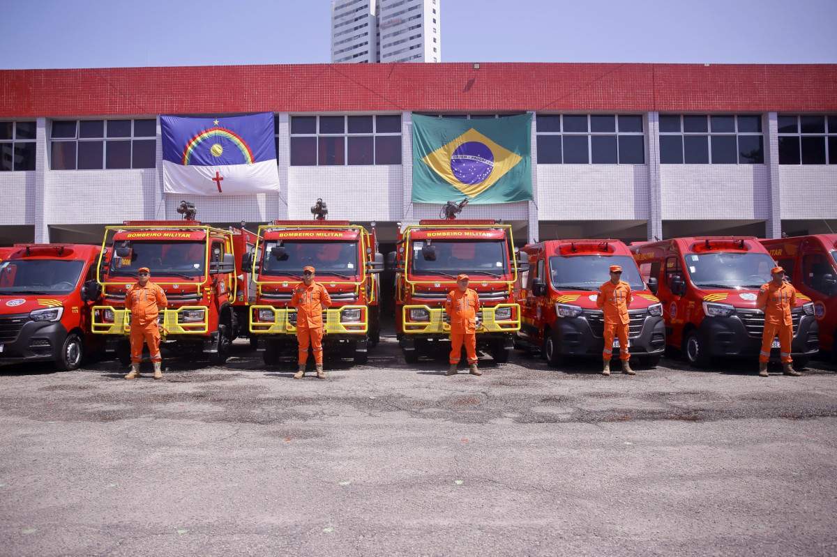 Pernambuco recebe pela primeira vez viaturas Auto Bomba Tanque Florestal para reforçar combate a incêndios (Mauricio Ferry/DP Foto)