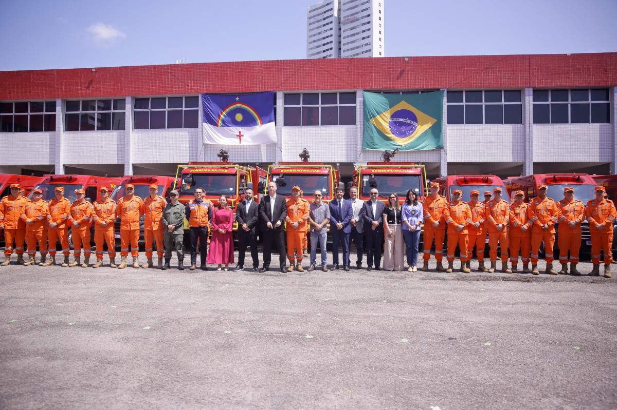 Pernambuco recebe pela primeira vez viaturas Auto Bomba Tanque Florestal para reforçar combate a incêndios (Mauricio Ferry/DP Foto)