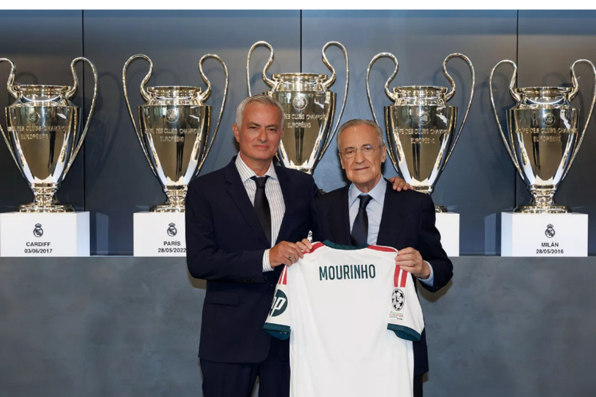 José Mourinho ao lado de Florentino Pérez, presidente do Real /Reprodução/Real Madrid