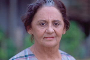 Dona Isaura, em Mulheres de Areia (1993)