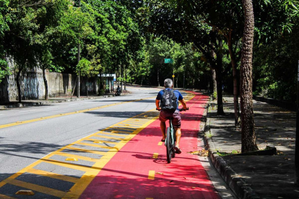 Prefeitura do Recife diz que ampliou sua infraestrutura cicloviária nos últimos anos (Foto: Josenildo Gomes/PCR)