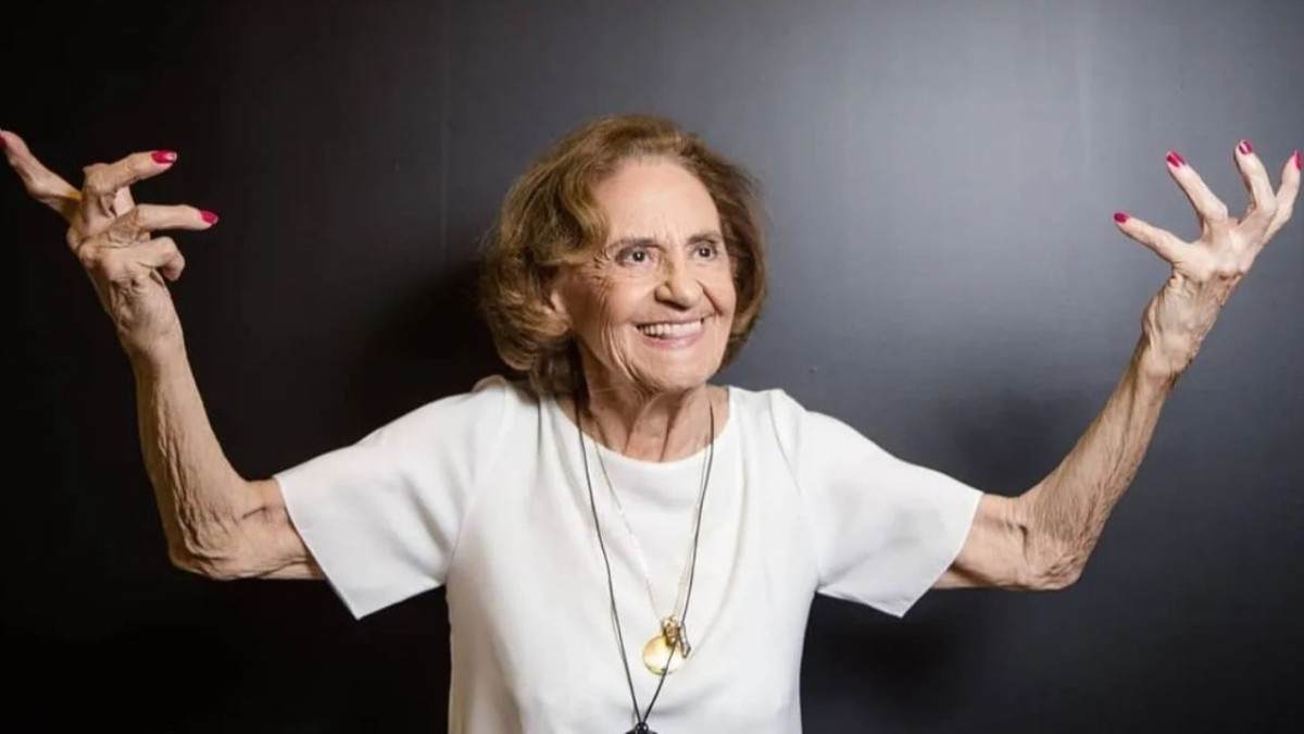 Um dos maiores nomes da dramaturgia brasileira, a atriz acumulou mais de 80 anos de carreira e mais de 150 personagens no teatro, no cinema e na televisão./Reprodução/Redes Sociais.