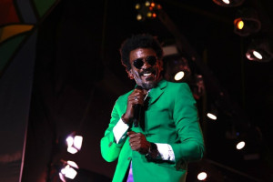 Seu Jorge &eacute; uma das atra&ccedil;&otilde;es do palco principal do festival no s&aacute;bado (22)