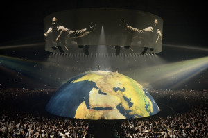 O rapper americano Ye se apresenta no palco na Holanda, em 6 de junho de 2026