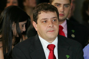 Filho do presidente &eacute; alvo de inqu&eacute;ritos por tr&aacute;fico de influ&ecirc;ncia para, supostamente, obter vantagens junto ao Governo Federal