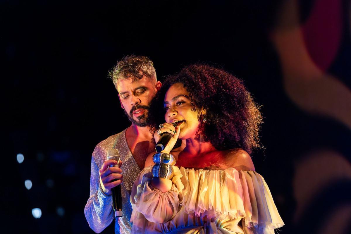 Almério e Mariene de Castro no show 