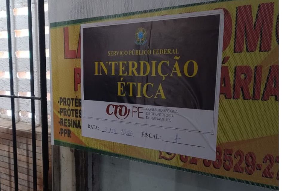 A ação teve foco no combate ao exercício ilegal da Odontologia e outras irregularidades
/Foto: Divulgação/CRO-PE