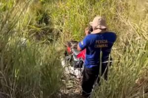  Homem morre e mulher fica ferida ap&oacute;s pneu de moto estourar na BR-232
