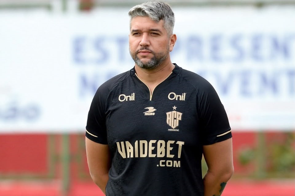 Oscar Carvalho, novo gerente das categorias de base do Santa Cruz/Divulgação