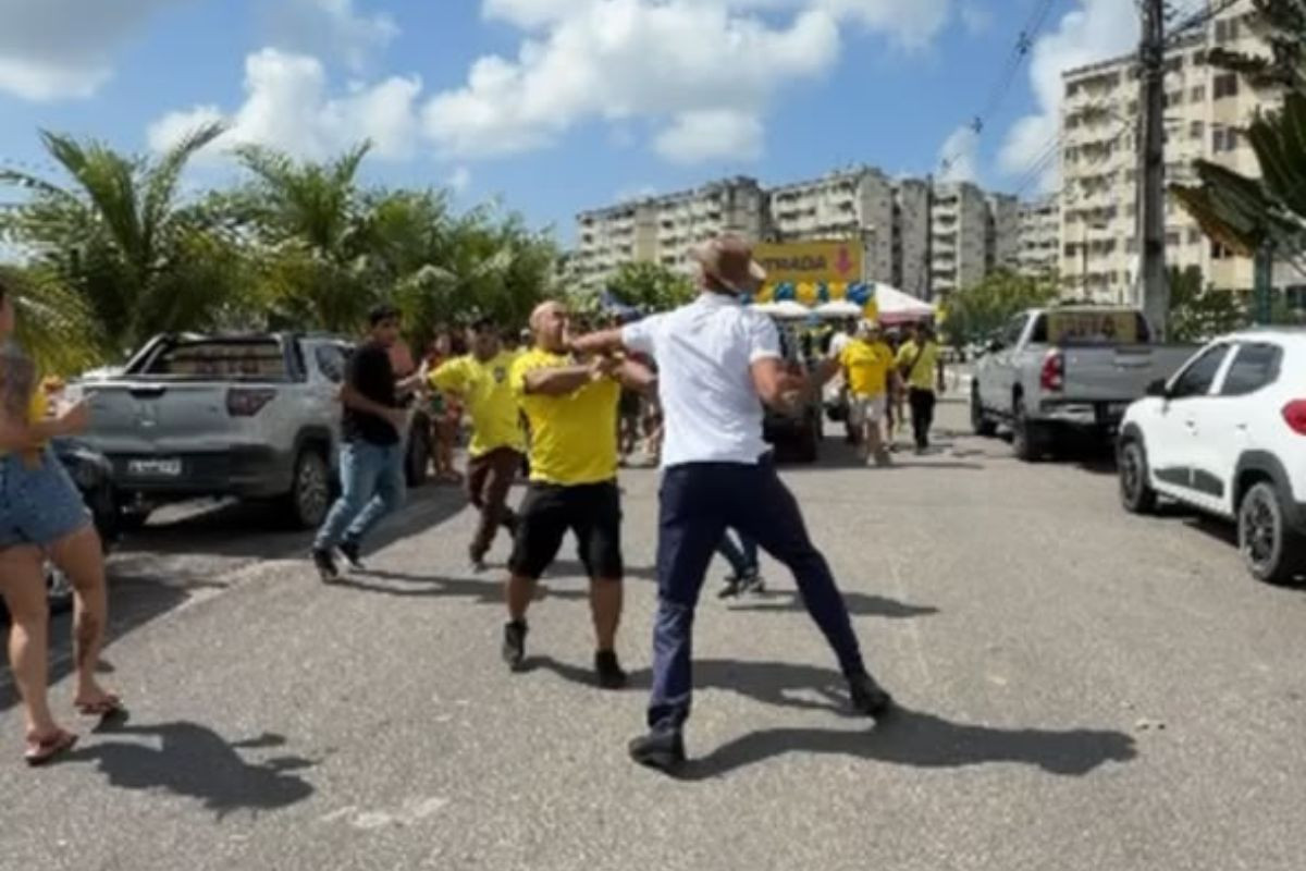 Pastor Gilberto (de branco) afirmou ter sido vítima de agressões e ameaças de morte após questionar o presidente da Câmara Municipal de Ipojuca, o vereador Irmão Genival/Foto: Reprodução/Redes Sociais