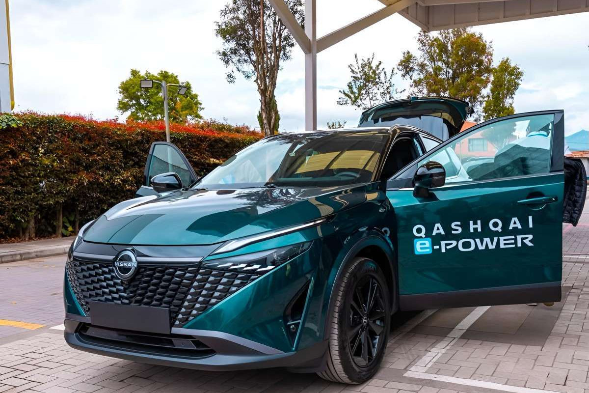 Nissan Qashqai conta com motor turbo 1.5 voltado à geração elétrica e mede 4,42 m de comprimento por 2,08 m de largura/Nissan/Divulgação