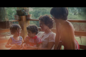 Elis Regina com os filhos Jo&atilde;o Marcello, Pedro Mariano e Maria Rita