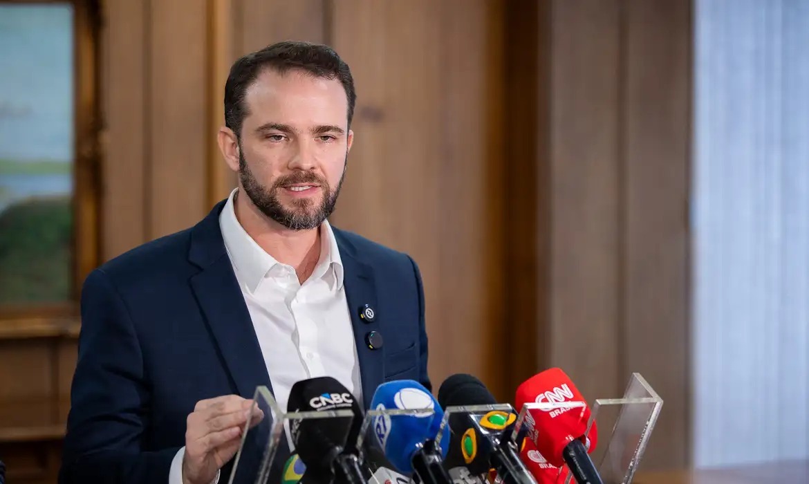 Durigan e outros ministros da Junta de Execução Orçamentária estiveram com com Lula nesta segunda-feira (24)/Washington Costa/Ministério da Fazenda